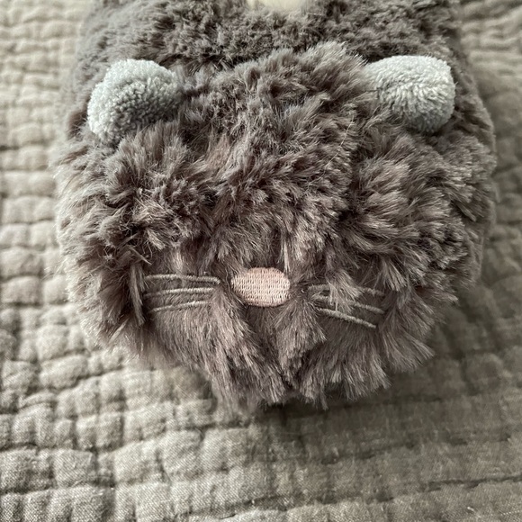 New Snoozie Gray Cat Fuzzy Slippers - Picture 3 of 6